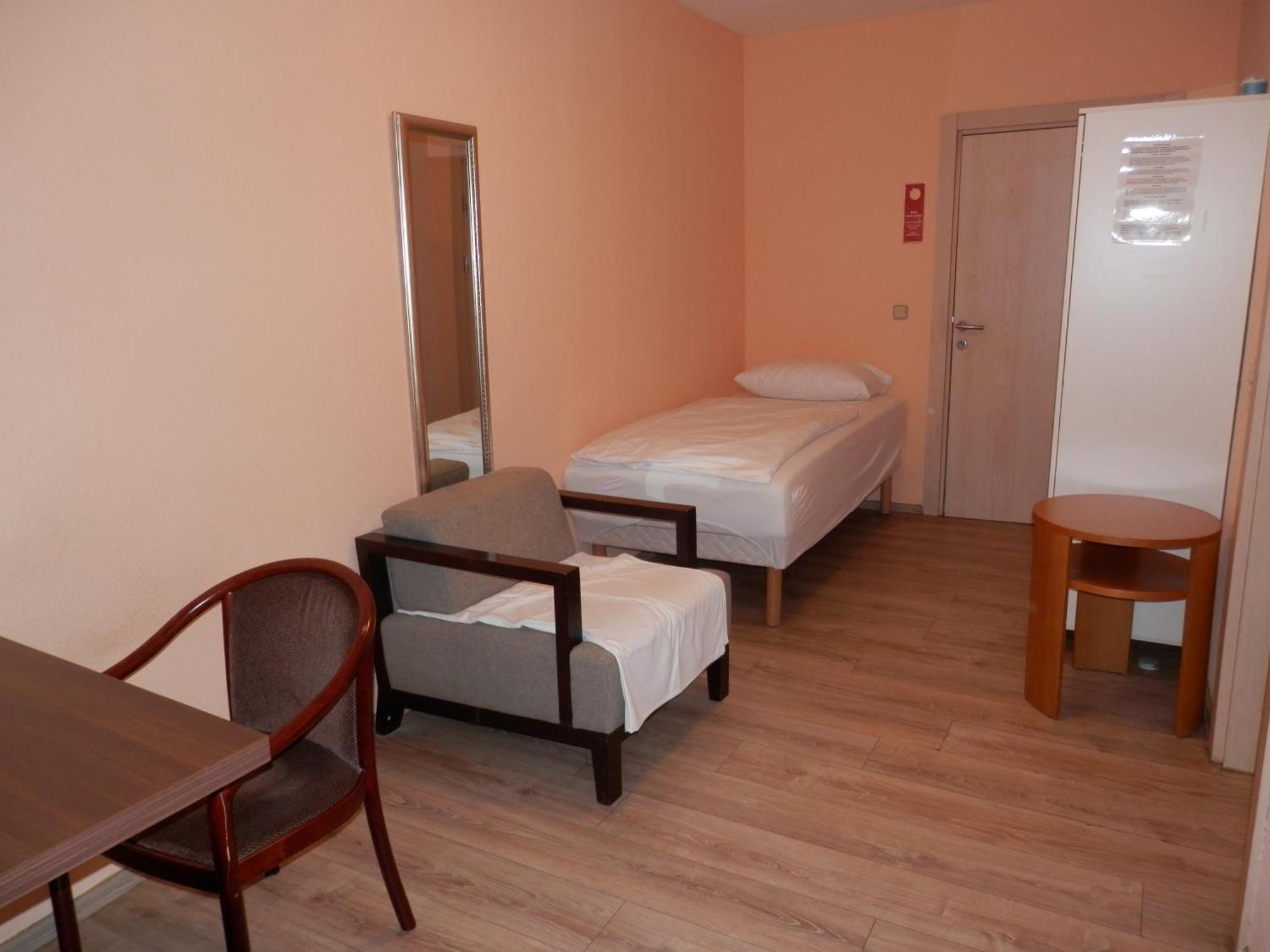 Relax Hotel *